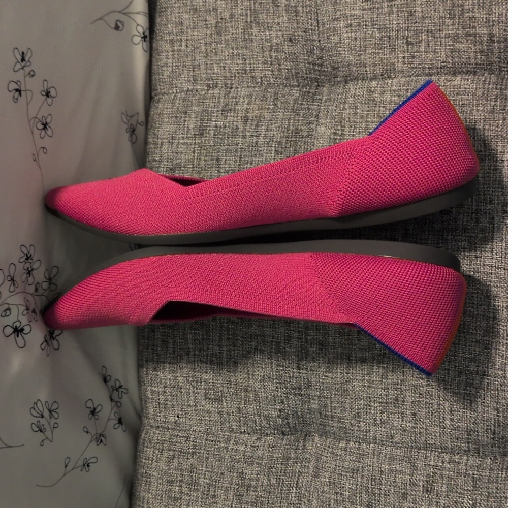 Rothy's Berry Pink Point Flats Size 8 - Picture 8 of 9